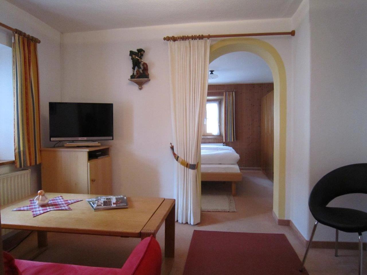 Gaestehaus Unruh Оберамергау Екстериор снимка