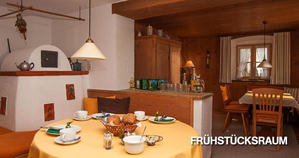 Gaestehaus Unruh Оберамергау Екстериор снимка